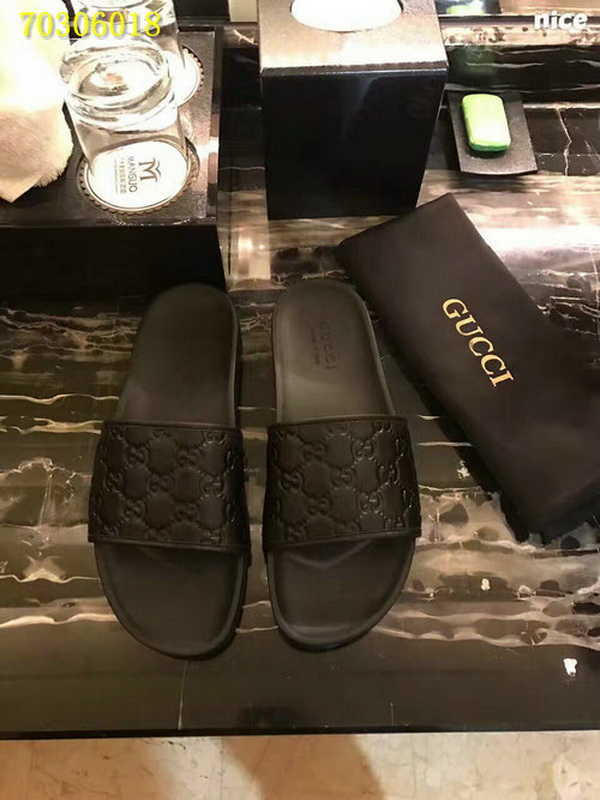 Gucci Men Slippers_026